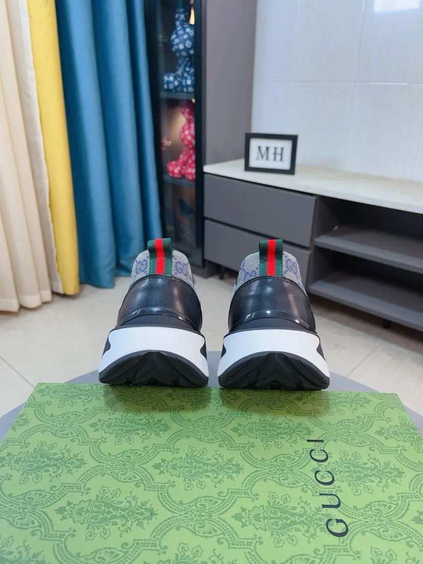 Men's shoes 💰438🌹🌹[GUCCI] Gucci's new lace-up casual men's shoes are on the market first, and the materials and workmanship are superior to all versions on the market. The highest quality shipped first-layer cowhide with imported original perforated materials➕Genuine leather lining, privately molded soft outsole, high foot comfort, imported special materials highlight the brand's unique charm, high-end customization 38-44
